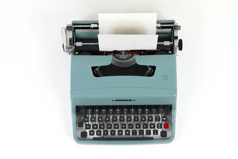 typewriter-image